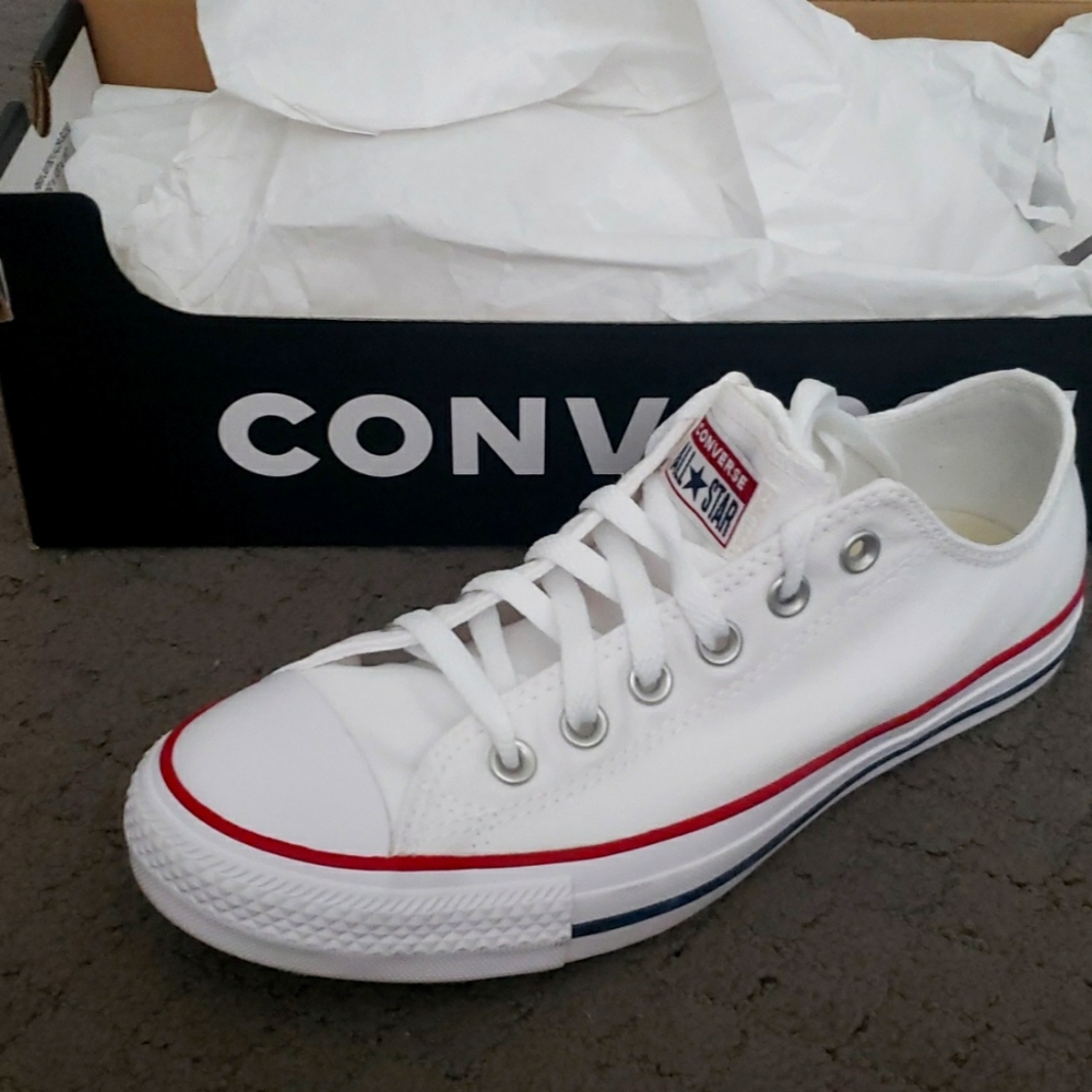 Converse sneaker 8.5 Wide